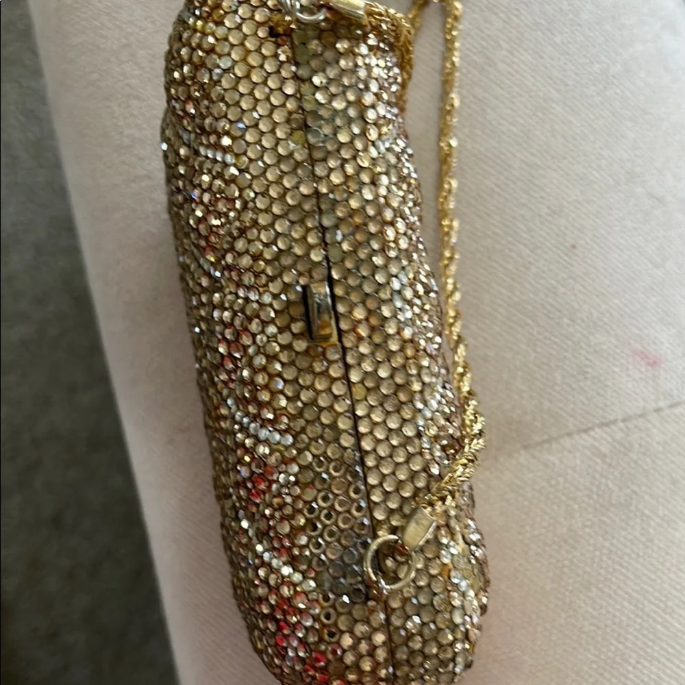 Elegant delill Italy Gold Crystal Evening Clutch- beautiful bag missing stones